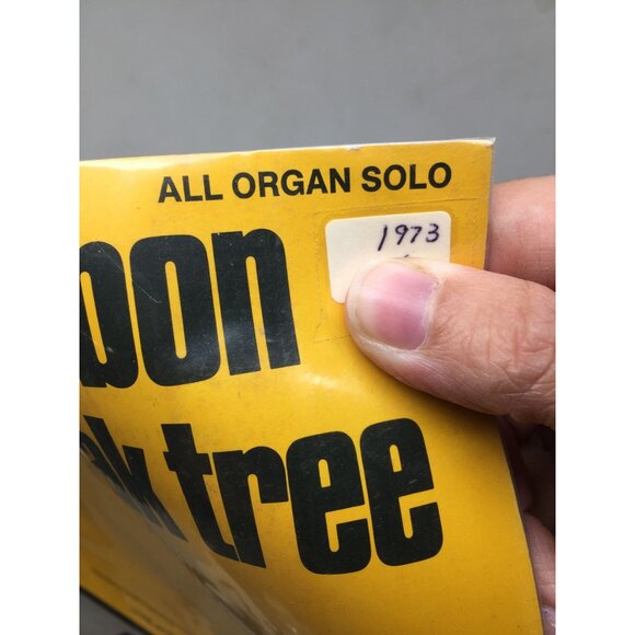 Vintage 1973 "Tie a Yellow Ribbon Round the Ole Oak Tree" Sheet Music - Picture 3 of 6